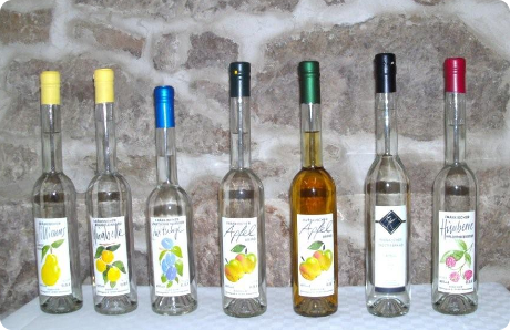 Obstschnpse, Tresterbrand und Apfel-Barrique